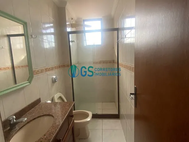 Imagem 6: Amplo Apartamento Pé na Areia, com 03 Dormitórios Sendo 01 Suíte, Localizado na Praia do Forte em Cabo Frio/Rj