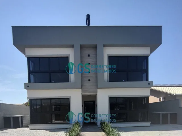 Imagem 1: Amplos apartamentos com 02 quartos, sendo 1 suíte e garagem com excelente localização