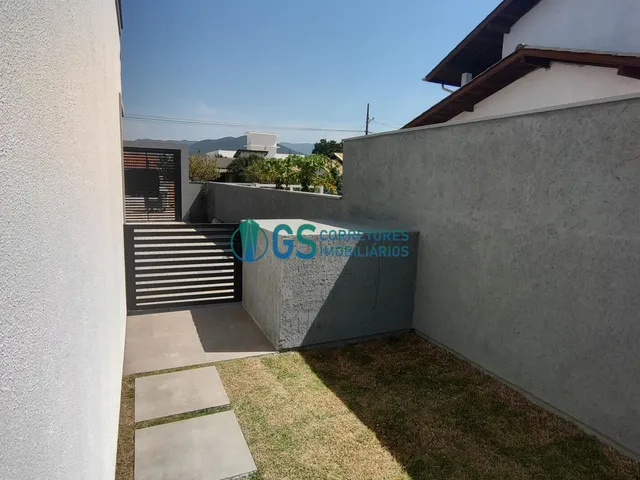 Imagem 8: Amplos apartamentos com 02 quartos, sendo 1 suíte e garagem com excelente localização