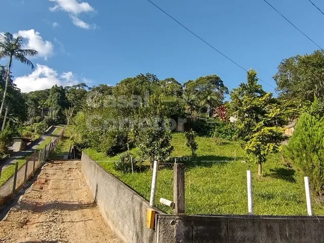 Imagem: Casa com 3 Dormitórios, Terreno de 2.160M²