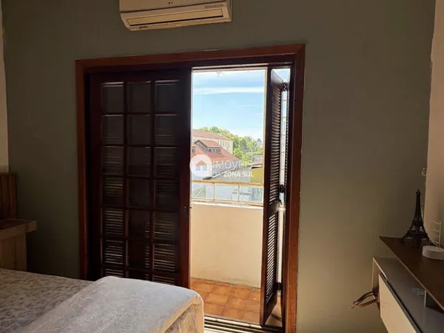 Imagem 11: Apartamento À Venda no Bairro Floresta - Porto Alegre/Rs