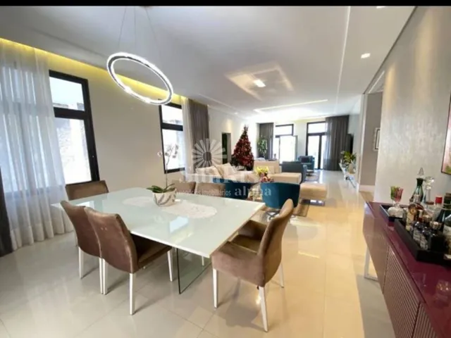 Imagem: Casa de Condomínio com 4 Quartos para Venda