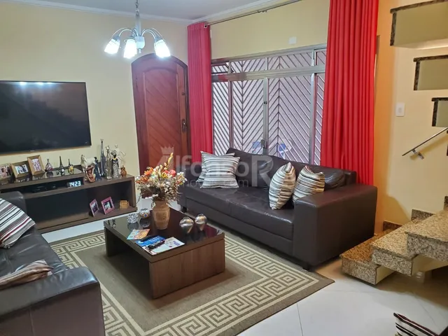 Imagem: Sobrado de 04 Dormitórios