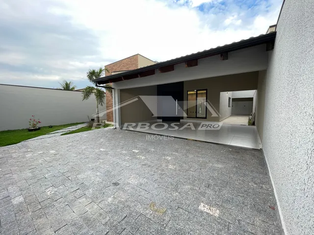 Imagem 4: Casa com Piscina Aquecida Á Venda no Jardim Serrano Caldas Novas