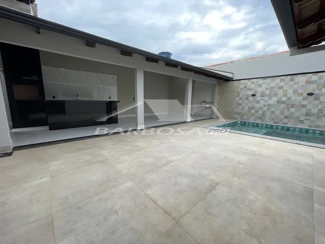 Imagem 5: Casa com Piscina Aquecida Á Venda no Jardim Serrano Caldas Novas