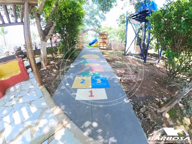 Imagem 14: Casa com 3 Quartos Uma Suite Á Venda no Condominio Village