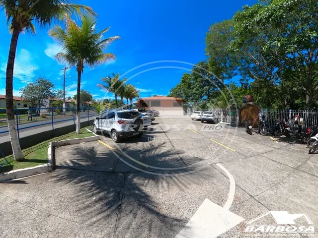 Imagem 2: Casa com 3 Quartos Uma Suite Á Venda no Condominio Village
