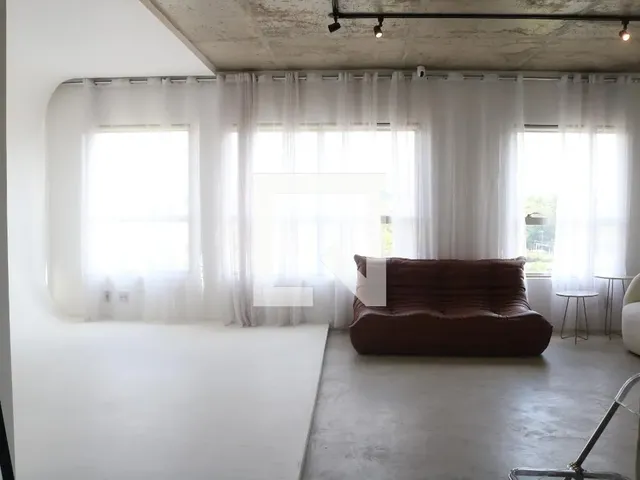 Imagem: O apartamento possui 1 Dormitório, 1 Banheiro, 1 Vaga na