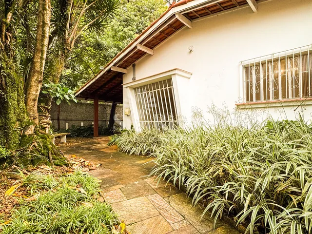 Imagem: Casa de Esquina para Alugar com 350M² Residencial