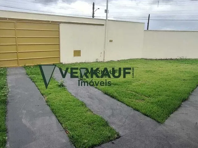 Imagem: A casa possui 2 Dormitórios, 1 Suíte, 2 Banheiros, 2