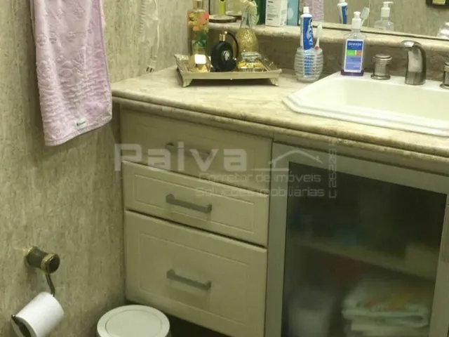 Imagem 2: Amplo Apartamento Quadra da Praia de Icaraí