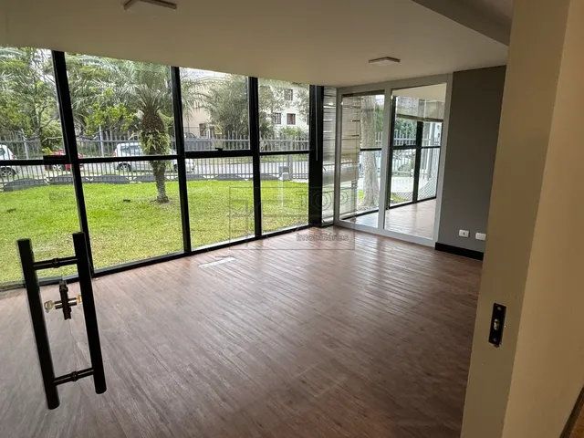 Imagem: Imóvel recém-reformado de 610m²