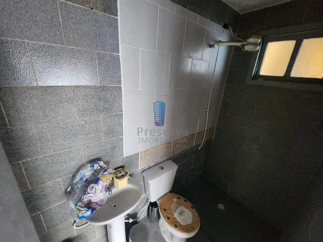 Imagem 8: Ampla Casa, Sozinha no Terreno, Bem Arejada e Ventilada, no Centro de Itajaí