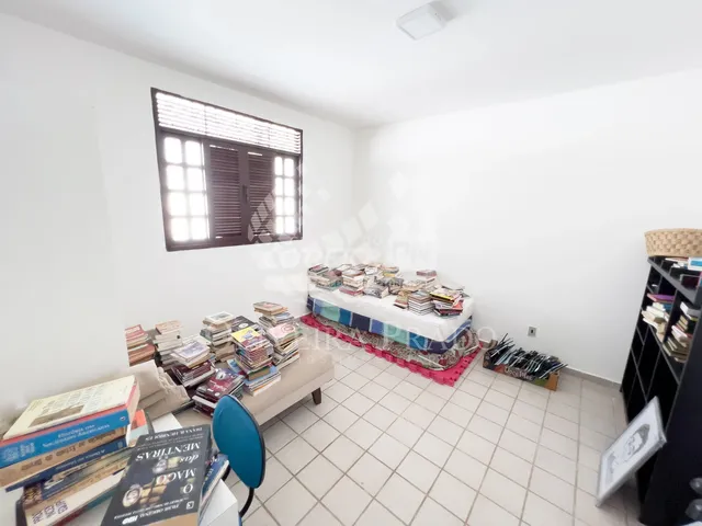 Imagem 2: Júnior Creci 4745 - 84 99922.4172 - Casa c/ 4 suítes - R$ 750.000 - Candelária - Natal