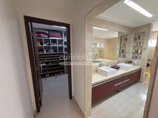 Imagem 2: Júnior Creci 4745 - 84 99922.4172 - Bosque das Flores - Casa C/ 4 Suítes - R$ 3.300.000 - Parque do Jiquí - Parnamirim