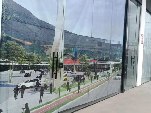 Imagem 2: Sala Comercial - Pé Direito com 7M Altura