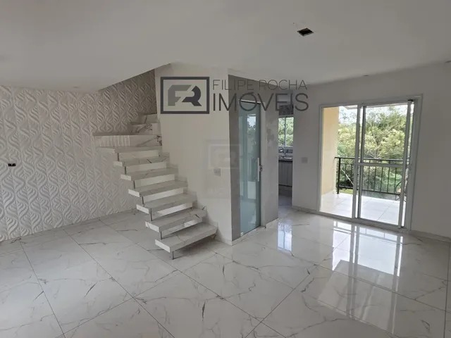 Imagem: A casa possui 3 Dormitórios, 1 Suíte, 3 Banheiros, 2