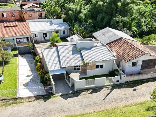 Imagem: Terreno com Duas Casas para Moradia