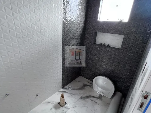 Imagem 3: Sobrado 03 Quartos com Suíte, Terraço, Garagem no Subsolo, Frente pra Rua no Capão Raso