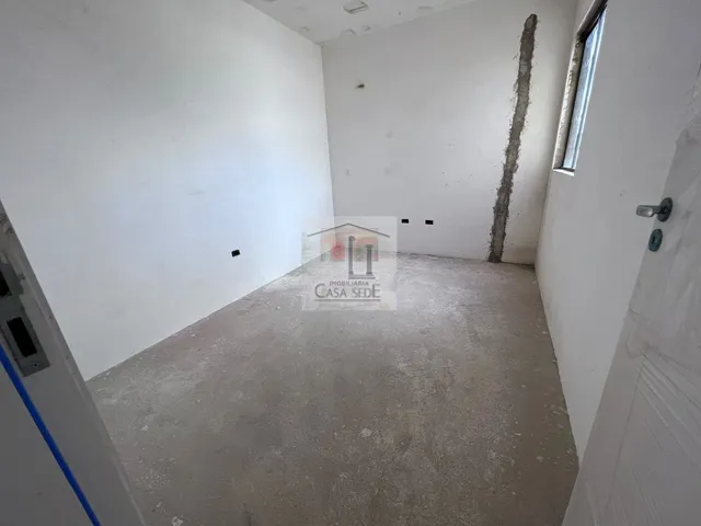 Imagem 2: Sobrado 03 Quartos com Suíte, Terraço, Garagem no Subsolo, Frente pra Rua no Capão Raso