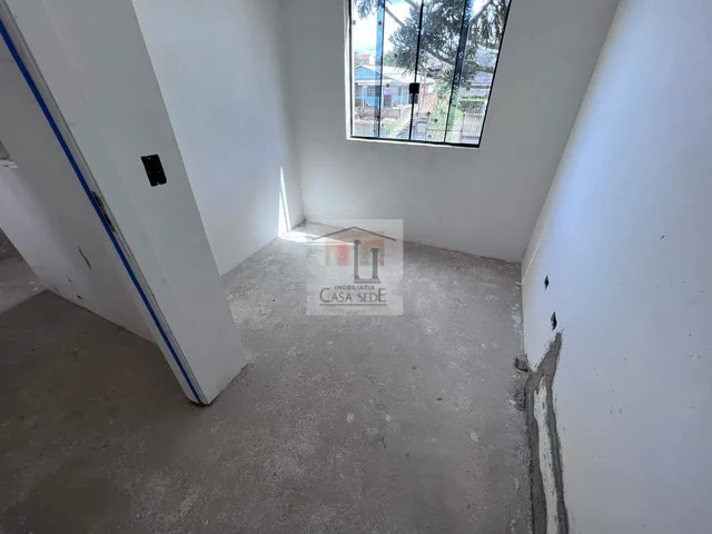 Imagem 7: Sobrado 03 Quartos com Suíte, Terraço, Garagem no Subsolo, Frente pra Rua no Capão Raso