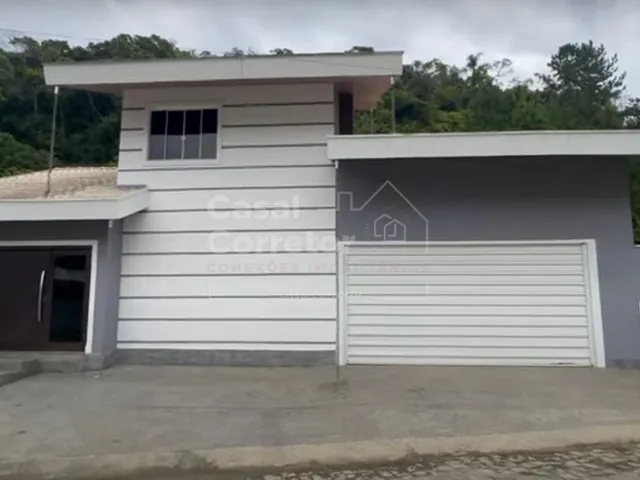 Imagem: Casa Alto Padrão com Piscina - 4 Dormitórios