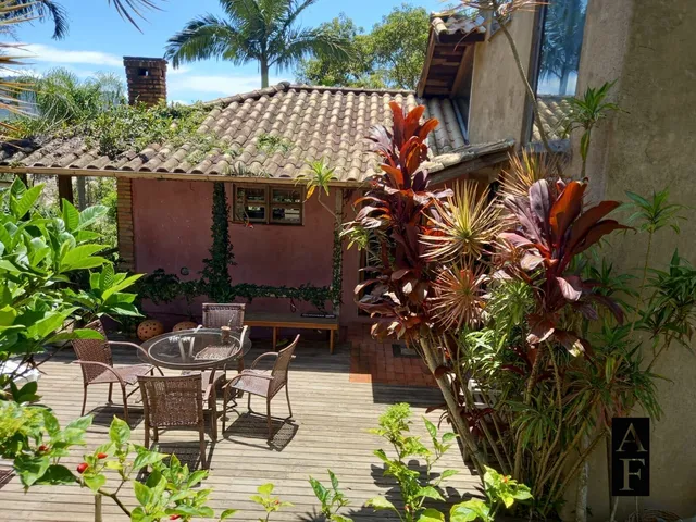 Imagem 2: Casa com Vista Mar e Perto da Praia em Garopaba Sc