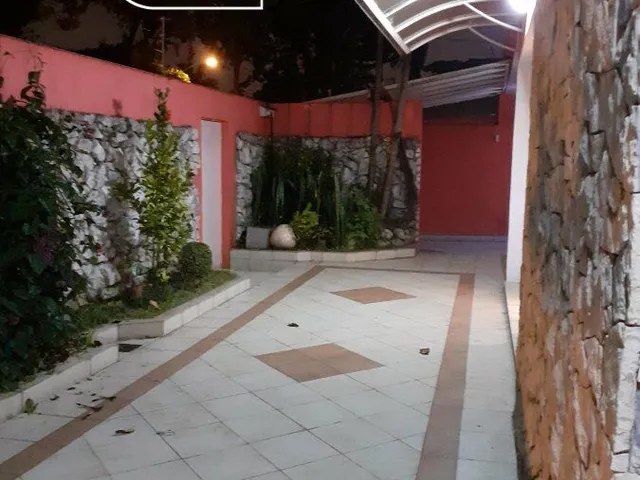 Imagem: Sobrado Padrão para Venda e Aluguel em