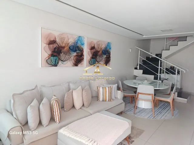 Imagem: A casa possui 3 Dormitórios, 1 Suíte, 3 Banheiros, 4