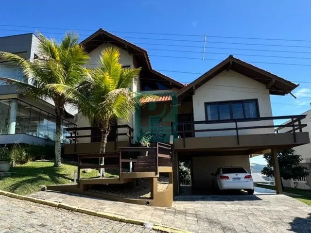 Imagem 14: Casa Mobiliada com Vista Deslumbrante para o Mar - Condomínio Panorâmico, em Bombinhas - Sc!