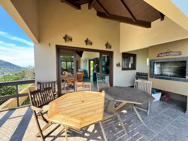 Imagem 16: Casa Mobiliada com Vista Deslumbrante para o Mar - Condomínio Panorâmico, em Bombinhas - Sc!