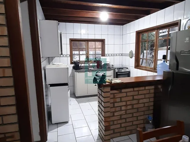 Imagem 8: Casa 3 Dormitórios À Venda na Praia de Mariscal em Bombinhas/Sc