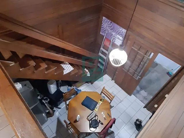 Imagem 5: Casa 3 Dormitórios À Venda na Praia de Mariscal em Bombinhas/Sc