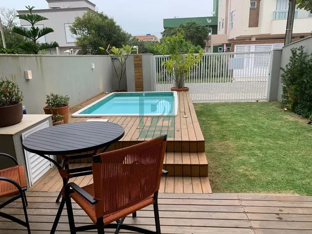 Imagem: Sobrado Alto Padrão com 04 Quartos À Poucos