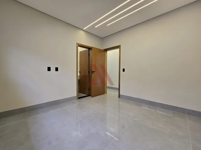 Imagem 6: Casa Térrea a Venda no Condomínio do Lago Saída para Trindade, 480 Metros de Terreno e 235 Metros Construídos