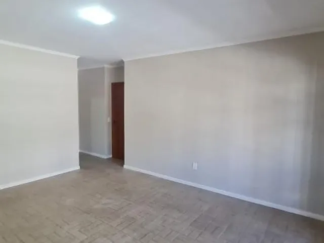 Imagem 12: Linda Casa com Piscina para Locação Anual em Balneário Camboriú Centro - 3 Suítes, 2