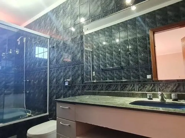 Imagem 15: Linda Casa com Piscina para Locação Anual em Balneário Camboriú Centro - 3 Suítes, 2