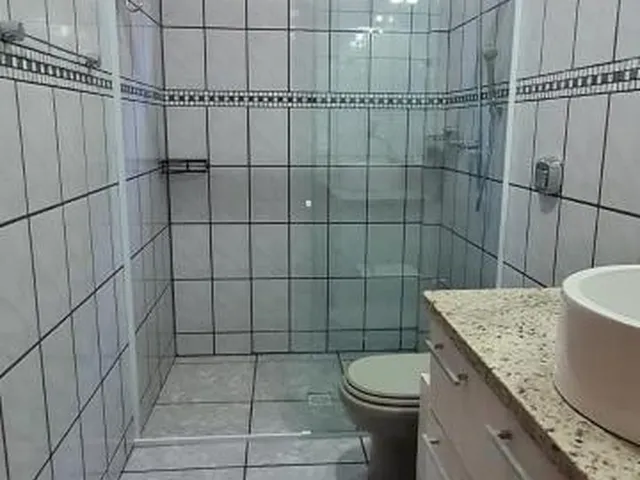 Imagem 6: Linda Casa com Piscina para Locação Anual em Balneário Camboriú Centro - 3 Suítes, 2