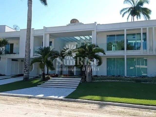 Imagem: Linda Mansão com Mais de 1000M² na Riviera