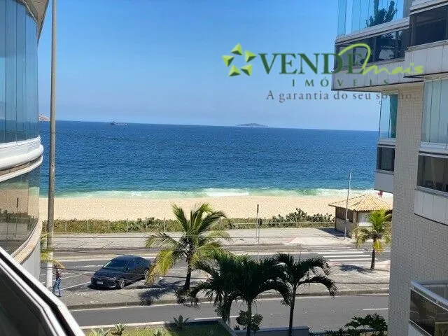 Imagem: O apartamento possui 3 Dormitórios, 1 Suíte, 2 Banheiros,