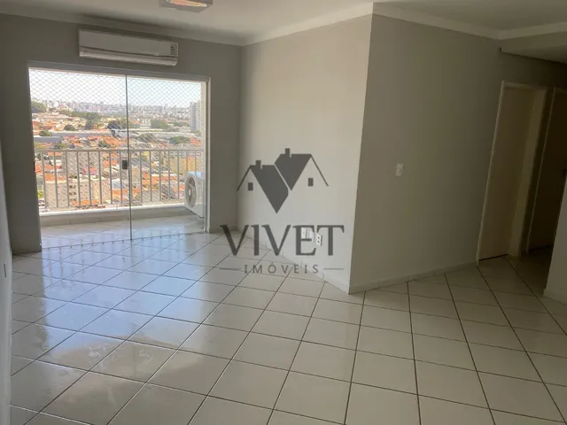 Imagem: O apartamento possui 5 Dormitórios, 1 Suíte, 2 Banheiros,