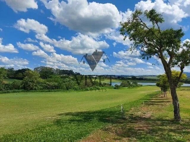 Imagem: O terreno possui 4.656m² de Área e está localizado em