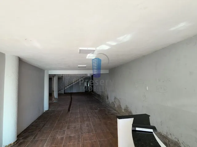 Imagem 11: Prédio Versátil de 550M²: Comércio e Residência em Um Só Imóvel!