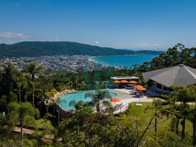 Imagem 3: Casa com Vista Panorâmica para o Mar no Centro de Bombinhas/Sc