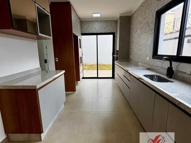 Imagem 7: Casa À Venda no Bairro Jardim Ipê - Poços de Caldas/Mg