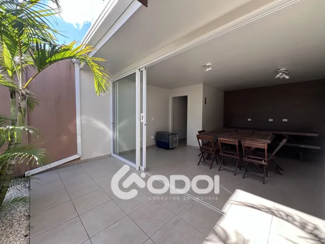 Imagem 9: Sobrado em Cruzeiro, São José dos Pinhais/PR