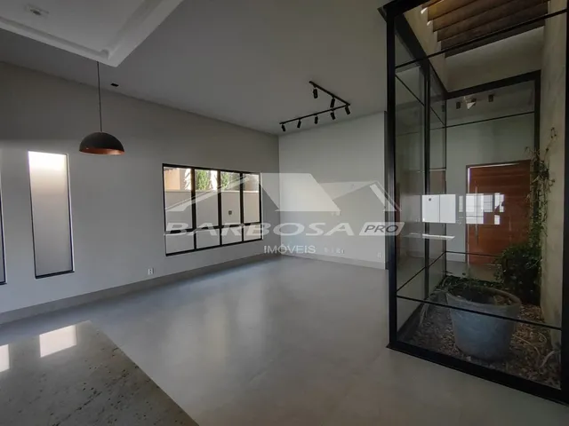 Imagem: Casa com 3 Quartos e Um Suite com Closet