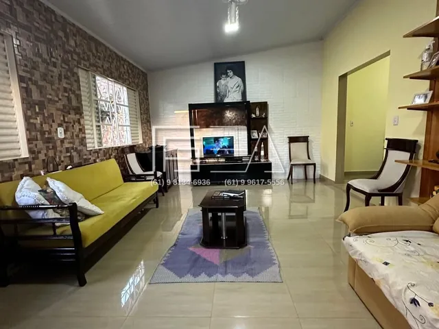Imagem 16: Excelente Oportunidade: Casa com 3 Quartos e Edícula À Venda