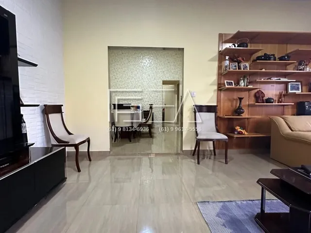 Imagem 4: Excelente Oportunidade: Casa com 3 Quartos e Edícula À Venda