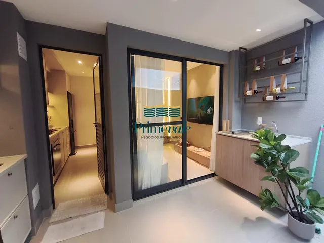 Imagem: O apartamento possui 2 Dormitórios, 1 Suíte, 2 Banheiros,